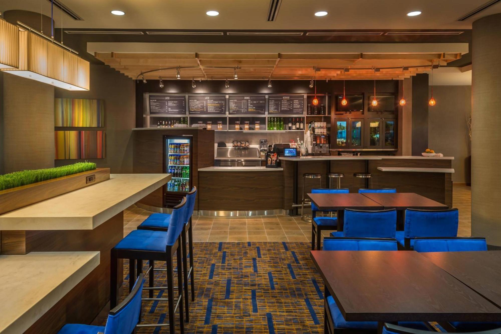 Courtyard By Marriott Reno Downtown/Riverfront Екстериор снимка