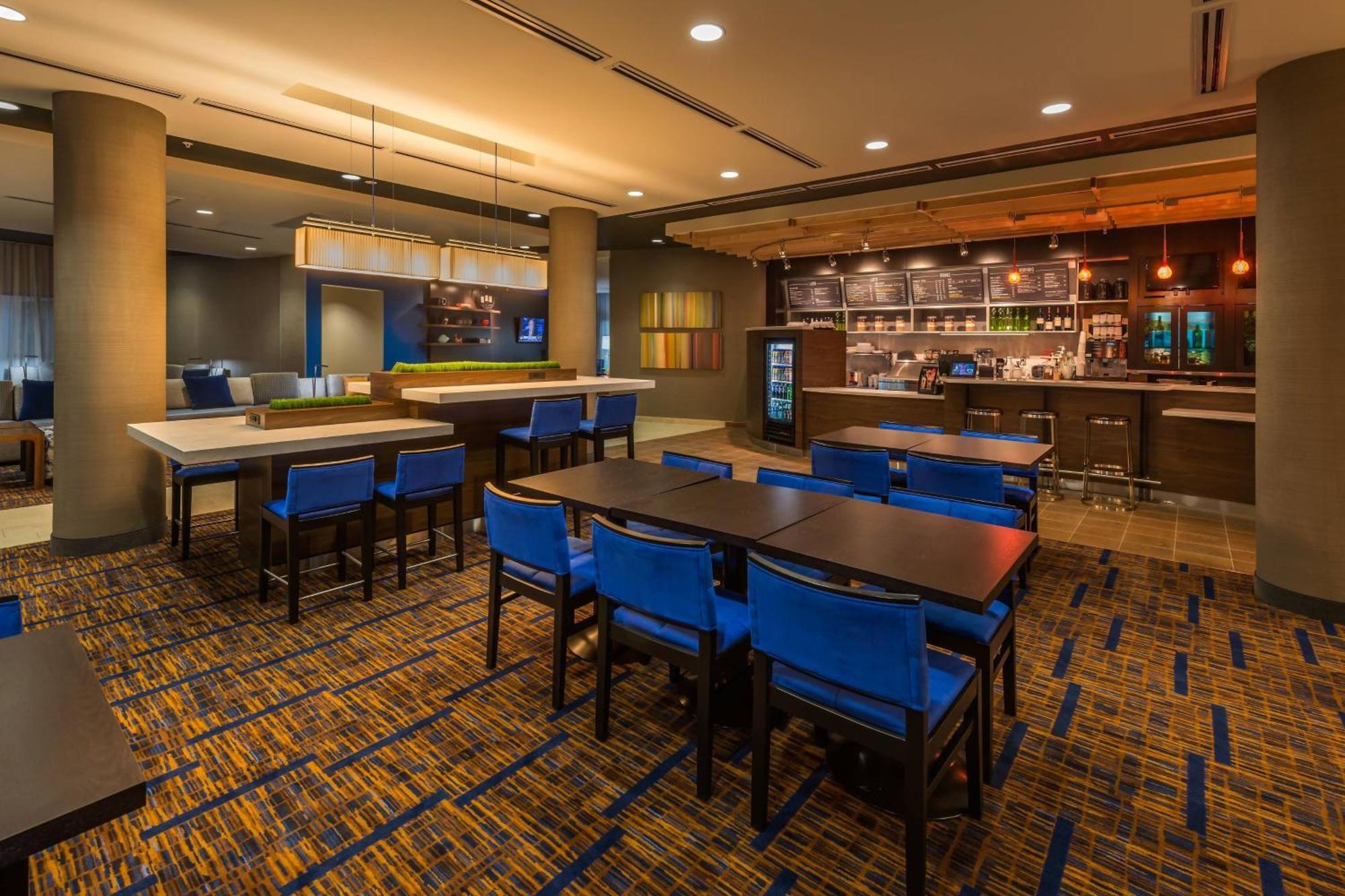 Courtyard By Marriott Reno Downtown/Riverfront Екстериор снимка