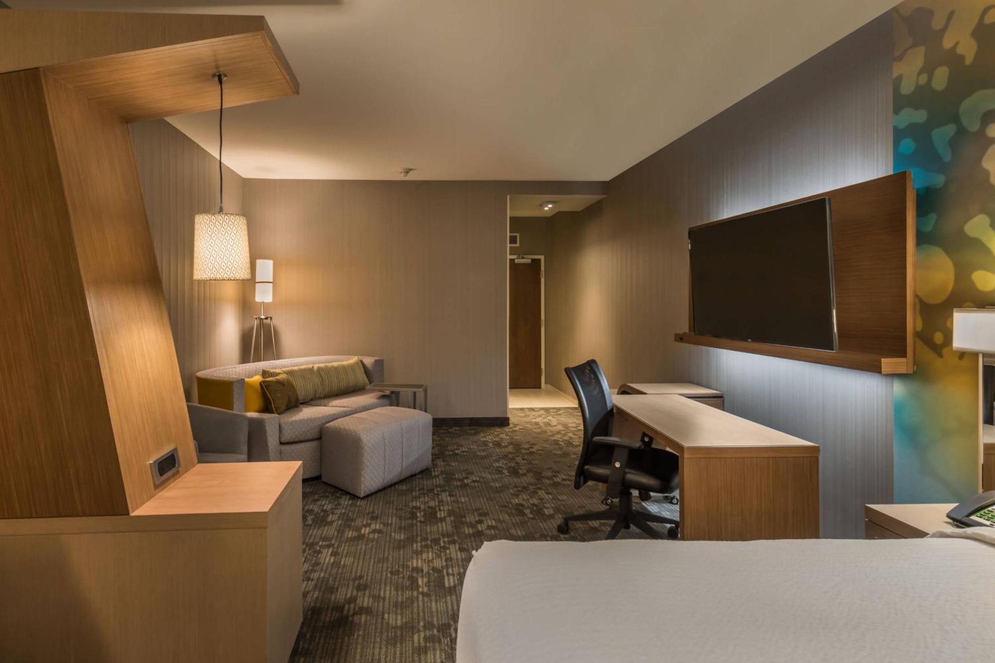 Courtyard By Marriott Reno Downtown/Riverfront Екстериор снимка