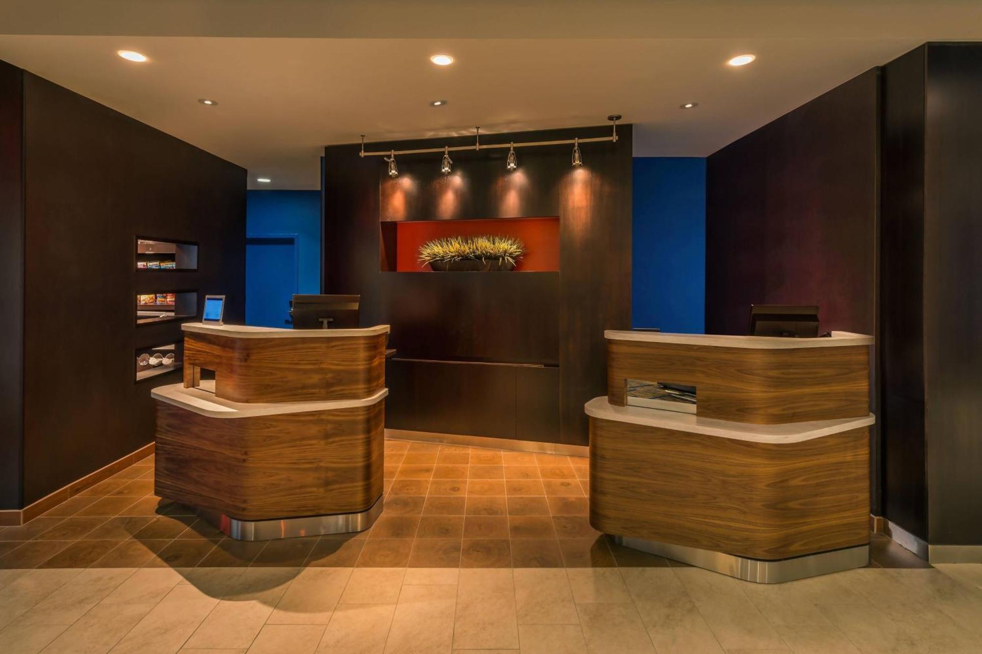 Courtyard By Marriott Reno Downtown/Riverfront Екстериор снимка